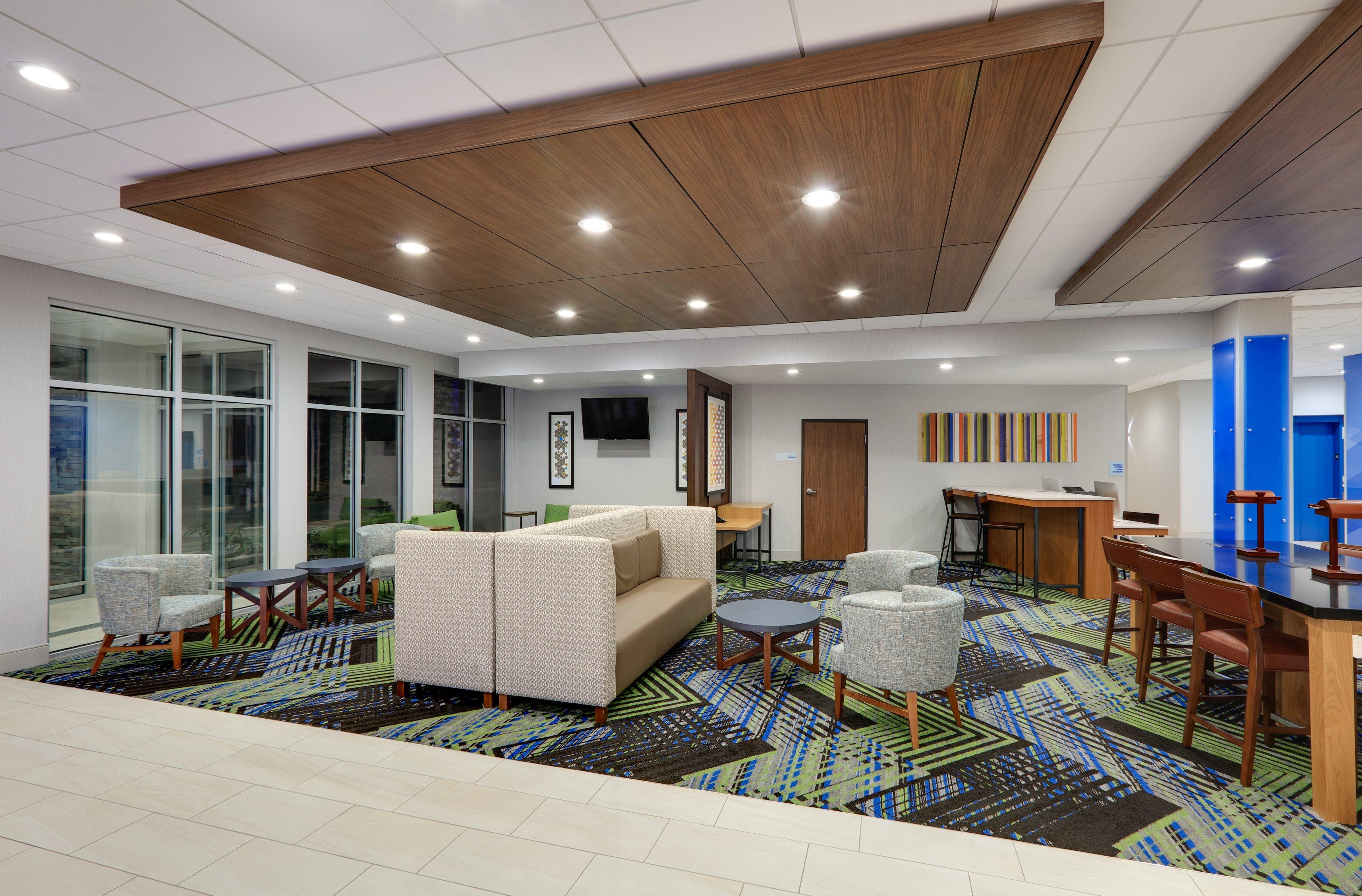 Holiday Inn Express & Suites - Dallas Nw Hwy - Love Field By Ihg Exterior photo